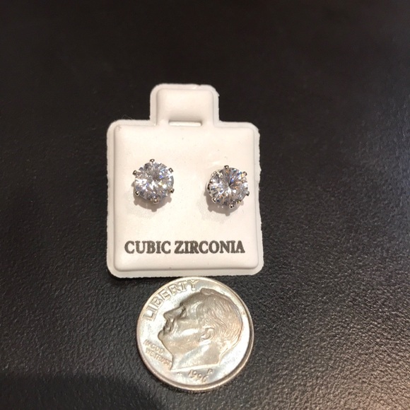 Cubic Zirconia - Picture 4 of 8